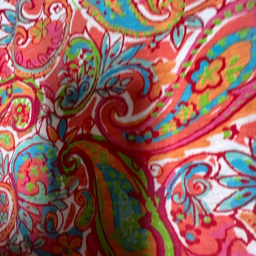 FRESH MULTICOLOR SLEEVELESS PAISLEY TOP
SIZE MEDIUM. V NECK. Cotton/polyester - Picture 10 of 10